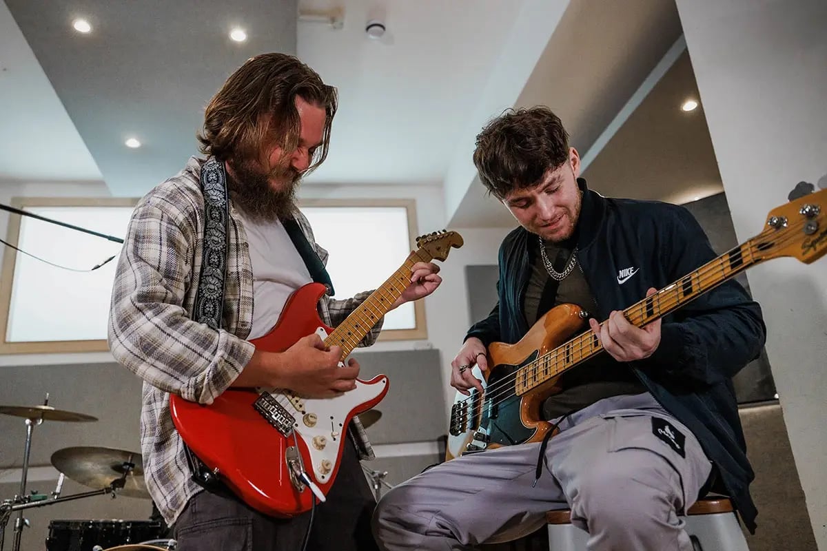 Bristol-musicians-in-the-studio