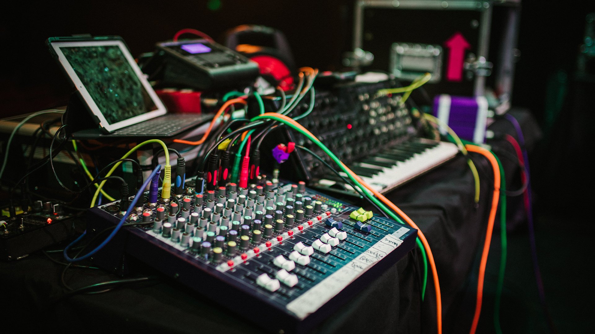 Electronic musical instrument set up 