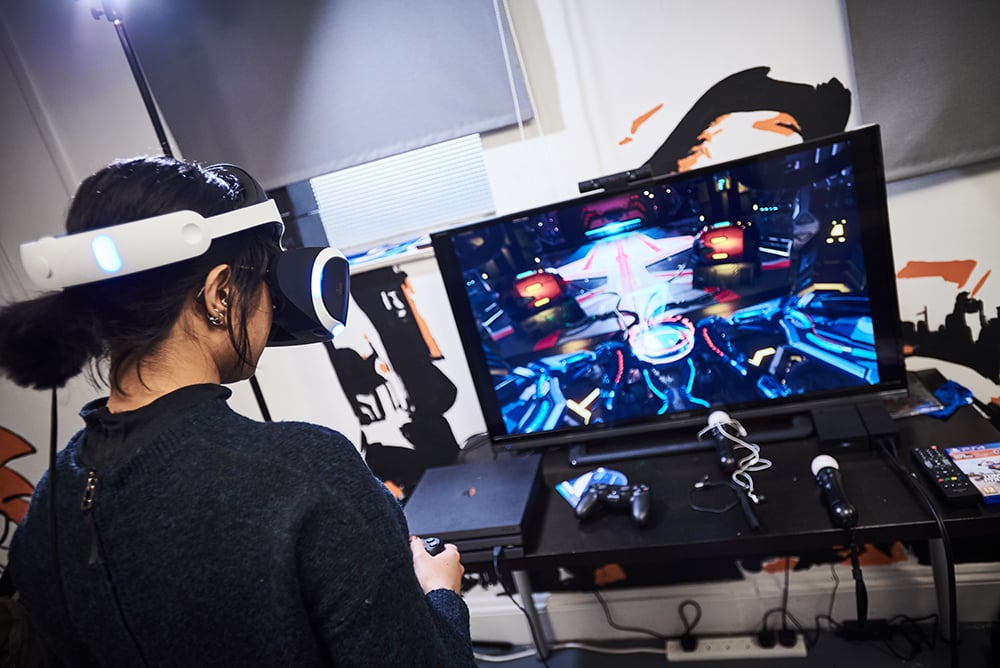 dBs student working on VR project