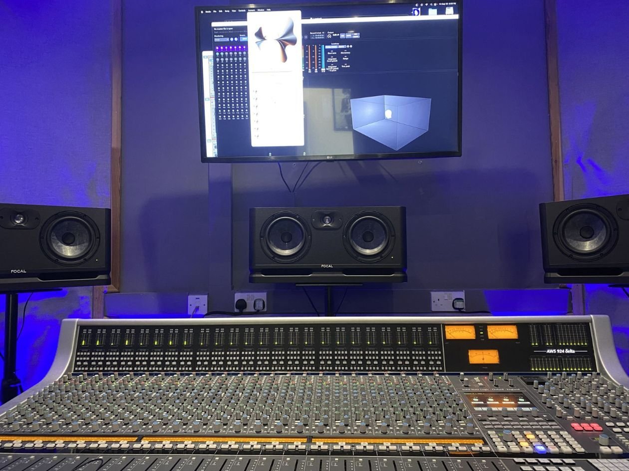 What does a studio engineer do