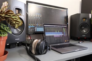Online Study at dBs: Get a High-Quality Music Degree Without Breaking the Bank Featured Image