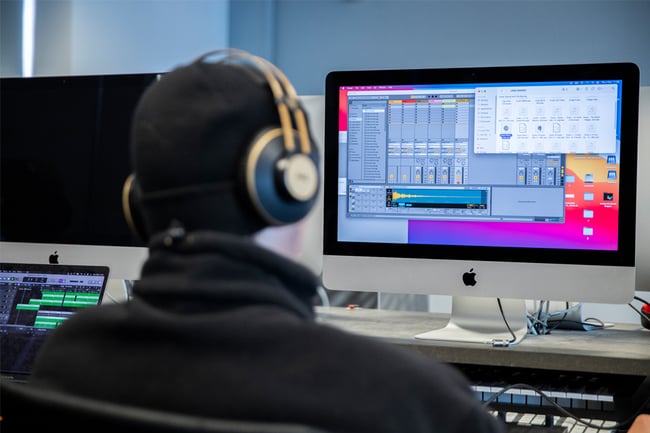A dBs student producing a track on Ableton Live